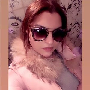 Meet your Posher, Grizzel